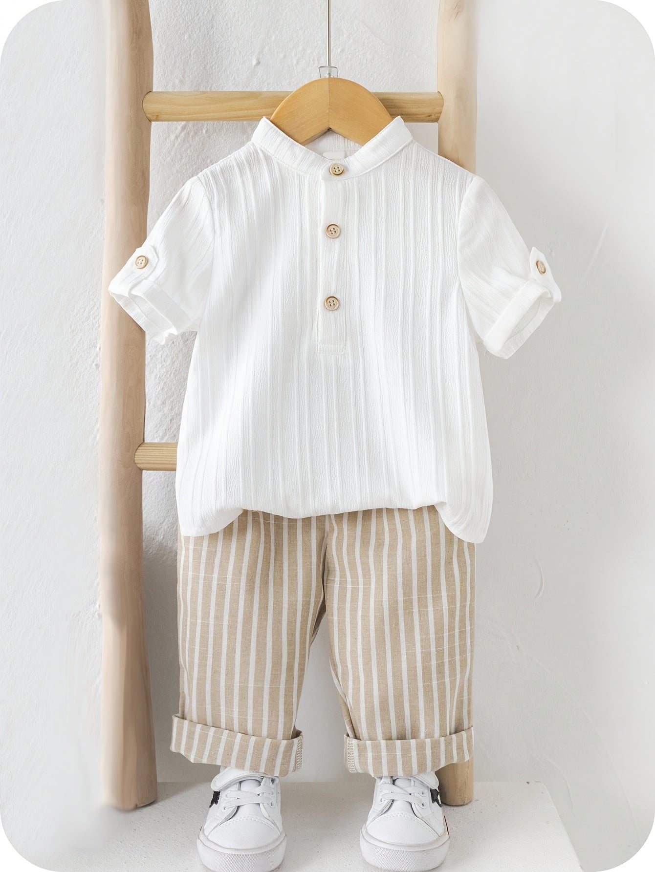 Boys' Summer Literary Style Stand Collar Short Sleeve Shirt + Striped Casual Pants Set, Perfect for Outdoor