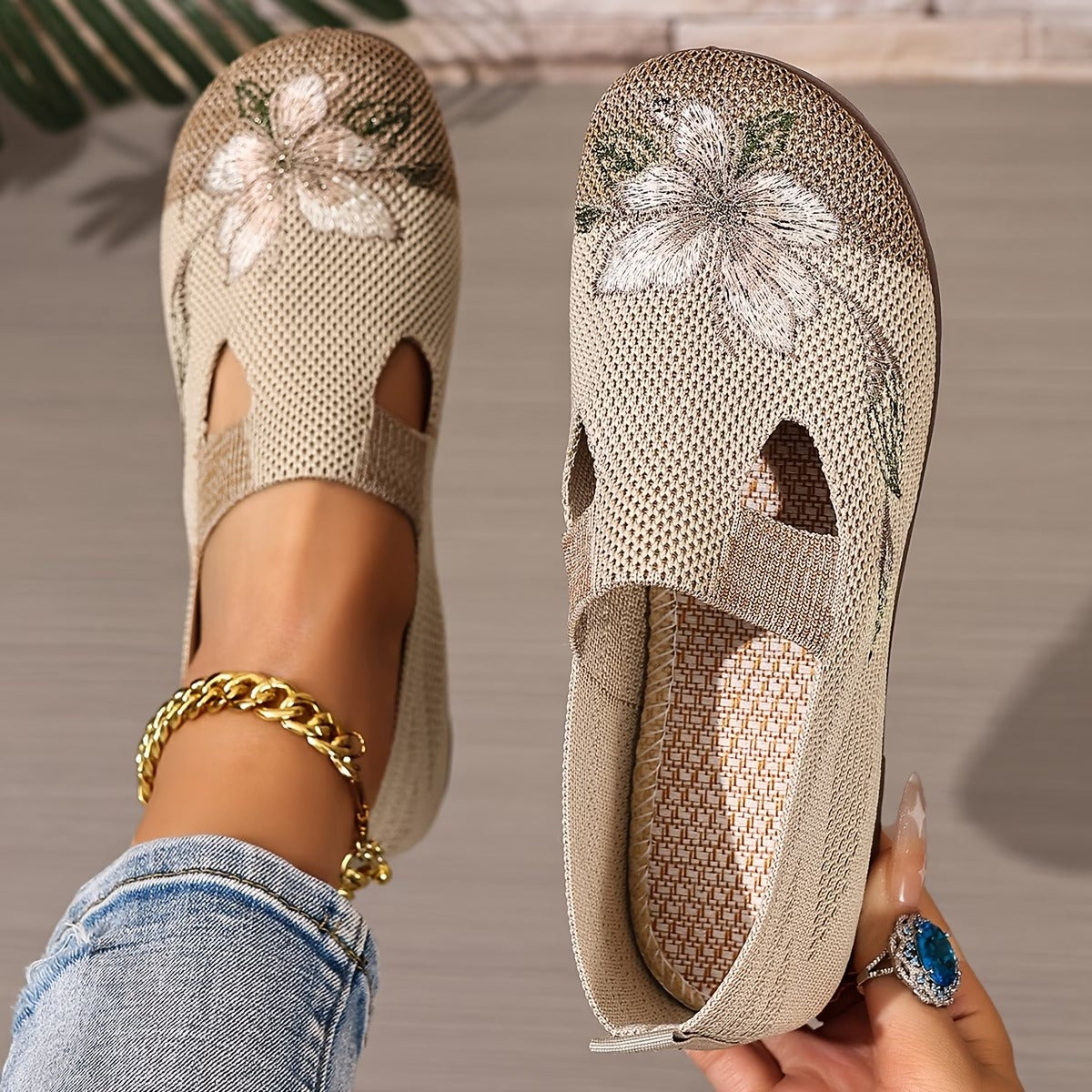 Arixa - Ademend Comfortabele Schoenen met Geborduurde Bloem