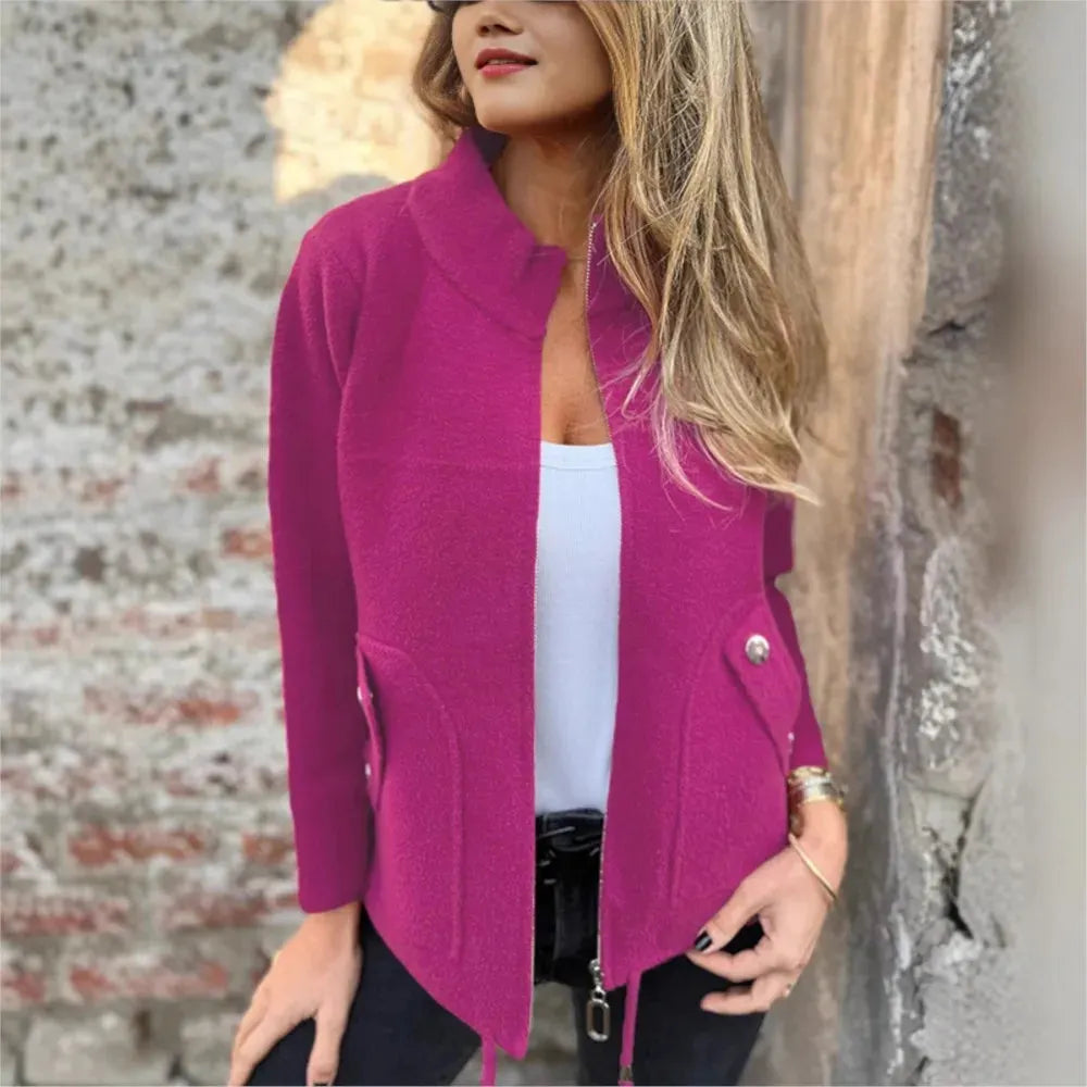 Emeline - Damesjack met hoge kraag en rits
