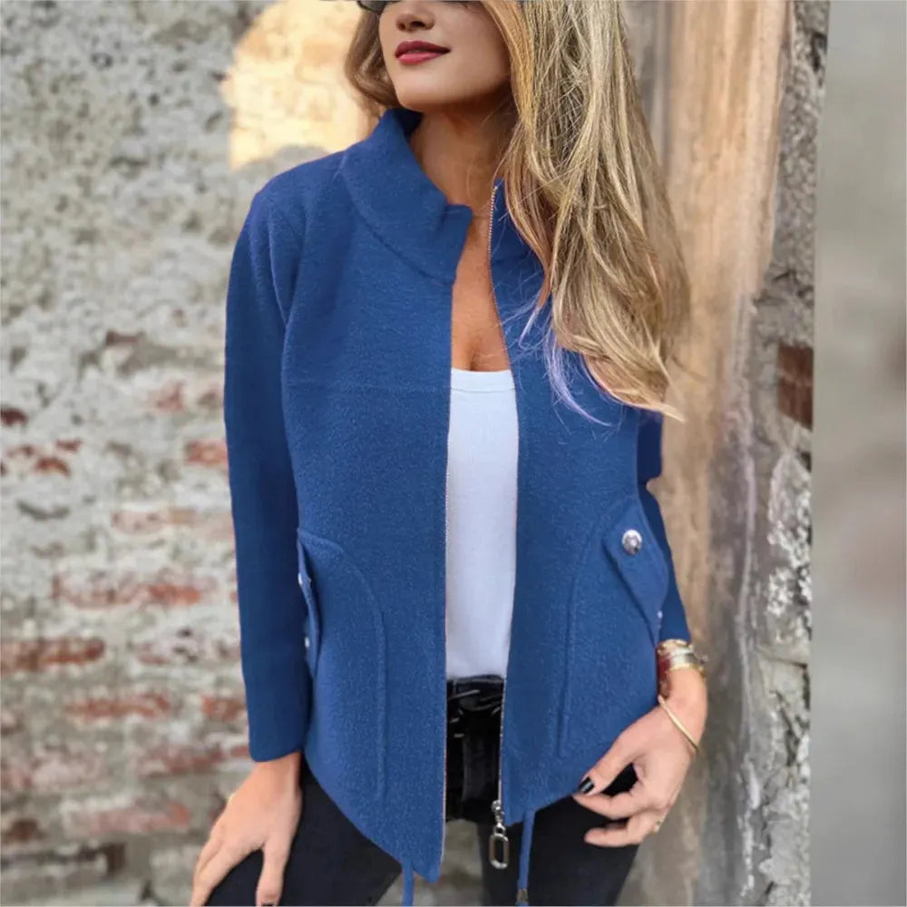 Emeline - Damesjack met hoge kraag en rits