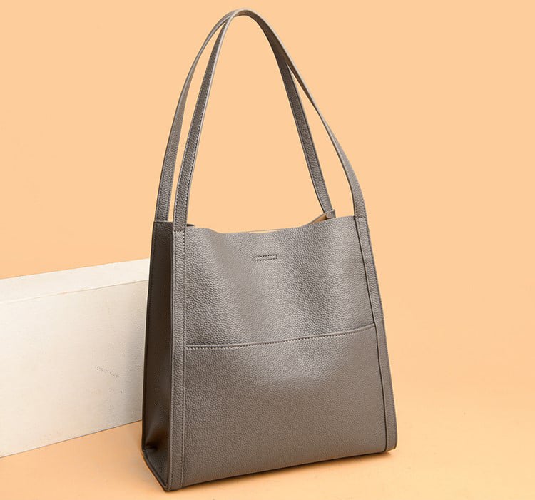 Corinne - Elegante en ruime leren schoudertas
