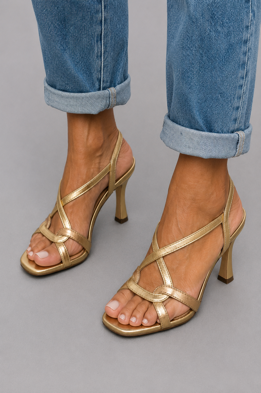 Faustine - Dames gouden sandalen met kruisbandjes