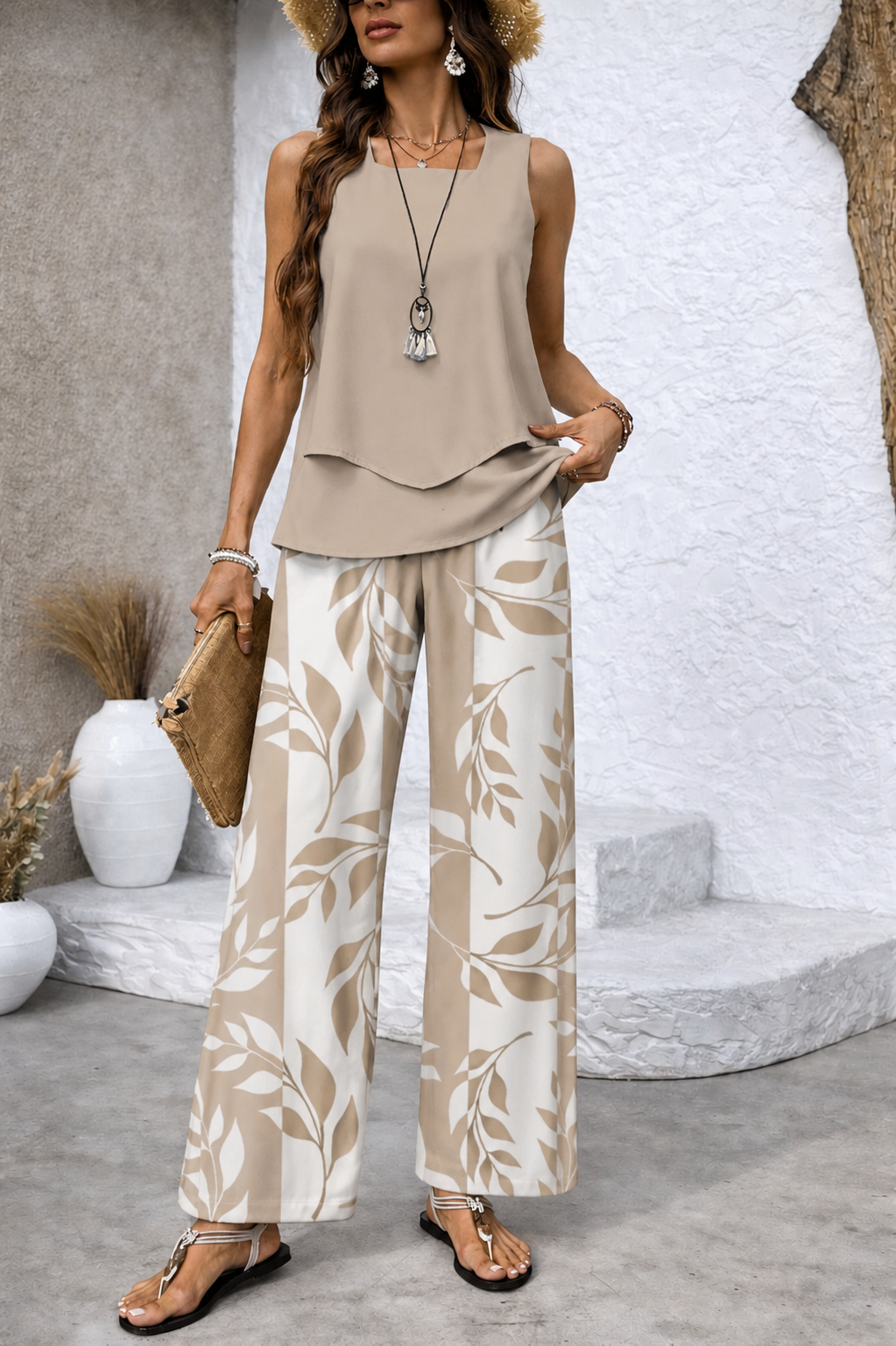 Xanthe - Damesensemble beige met brede broek met loofdruk