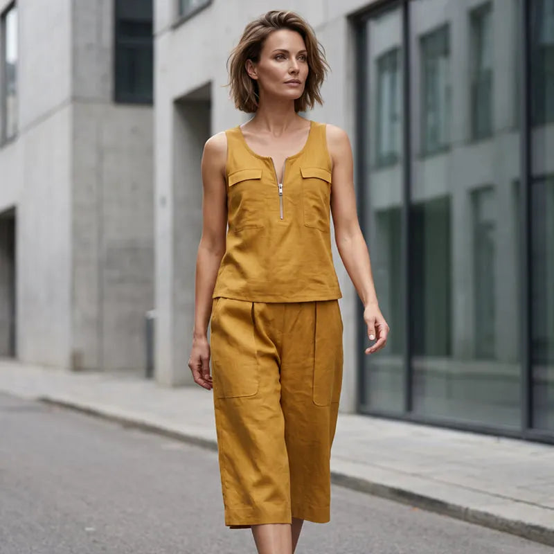 Nadezhda - Mouwloze damesoutfit met lange short