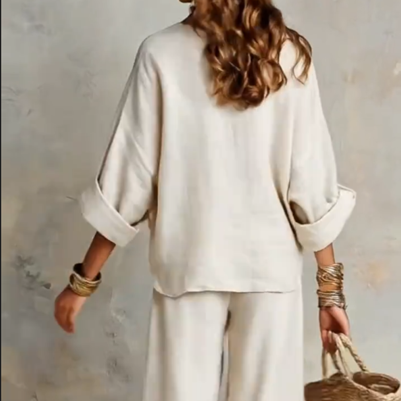 Cireva - Vrouwelijke set met V-hals top en wijde broek